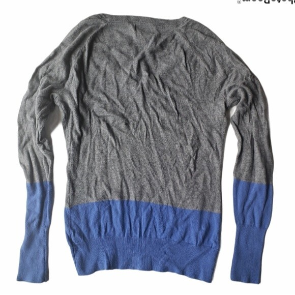 JCP V NECK BLUE/GRAY SWEATER - S - Picture 3 of 8